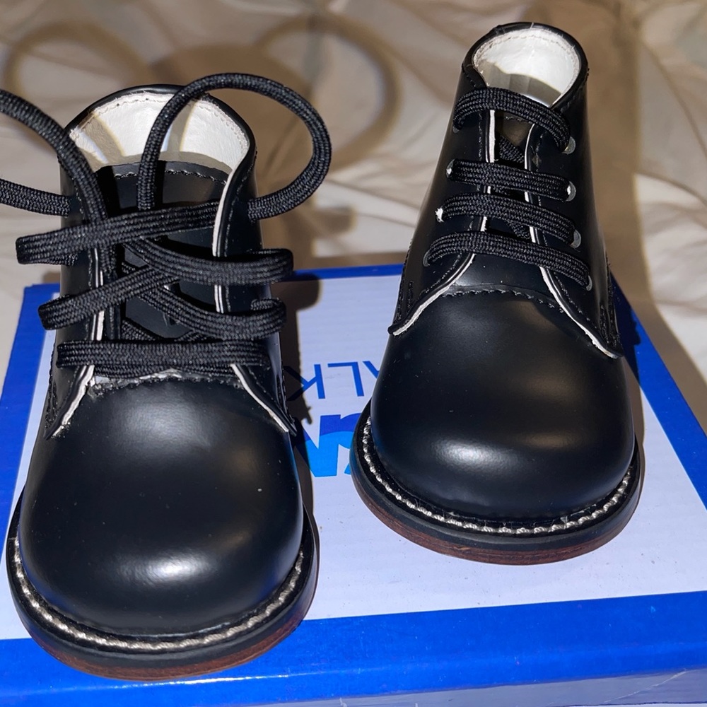 Toddler walking shoes